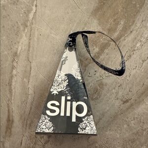 Slip hair ties ornament